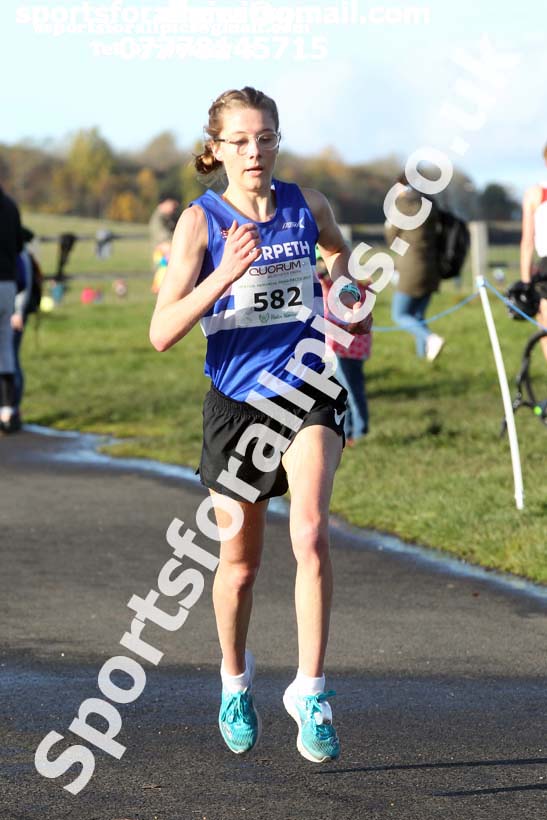Senior men and women, Heaton Memorial 10k Road Race, Town Moor, Newcastle.  Photo: David T. Hewitson/Sports for All Pics